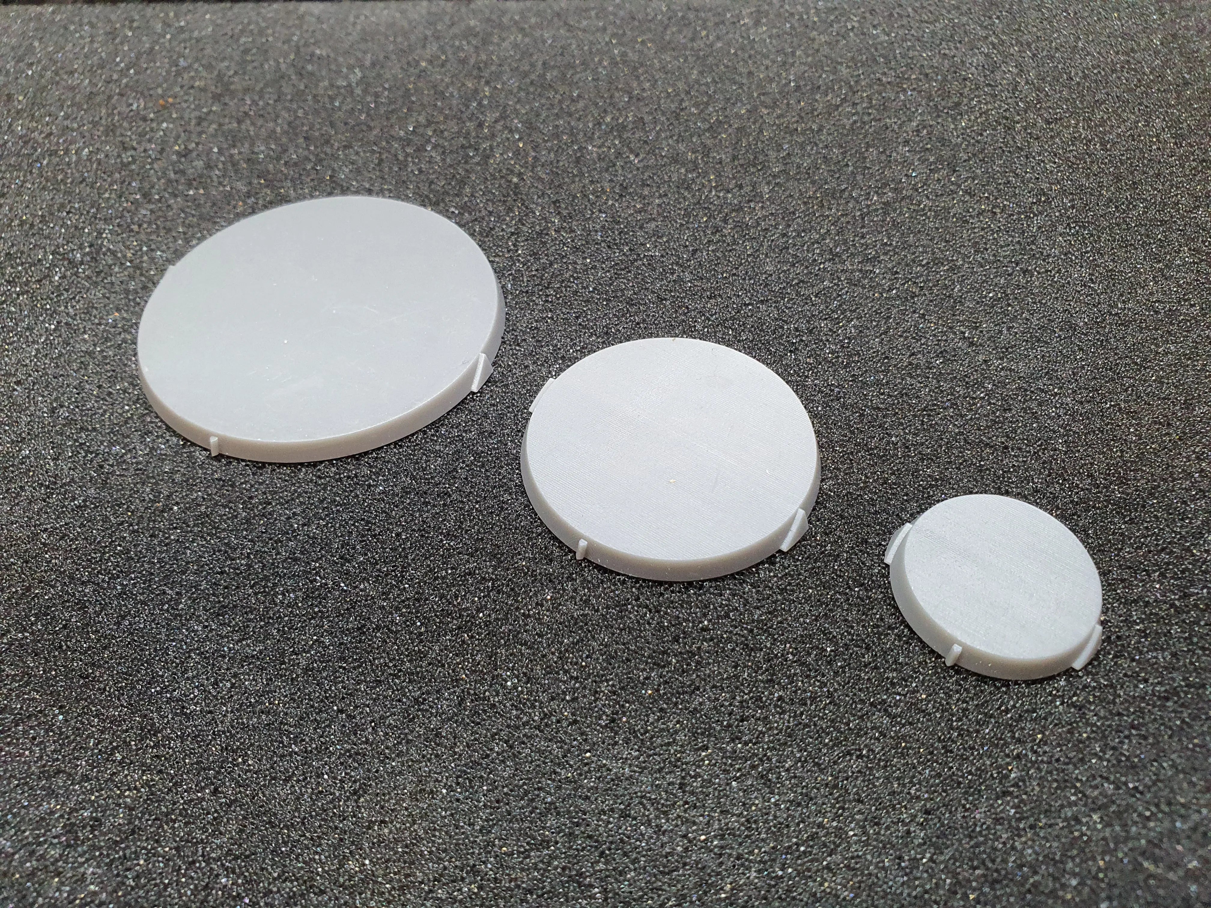 C-1 Model Bases - 25, 40, 55mm Laserforge Miniatures